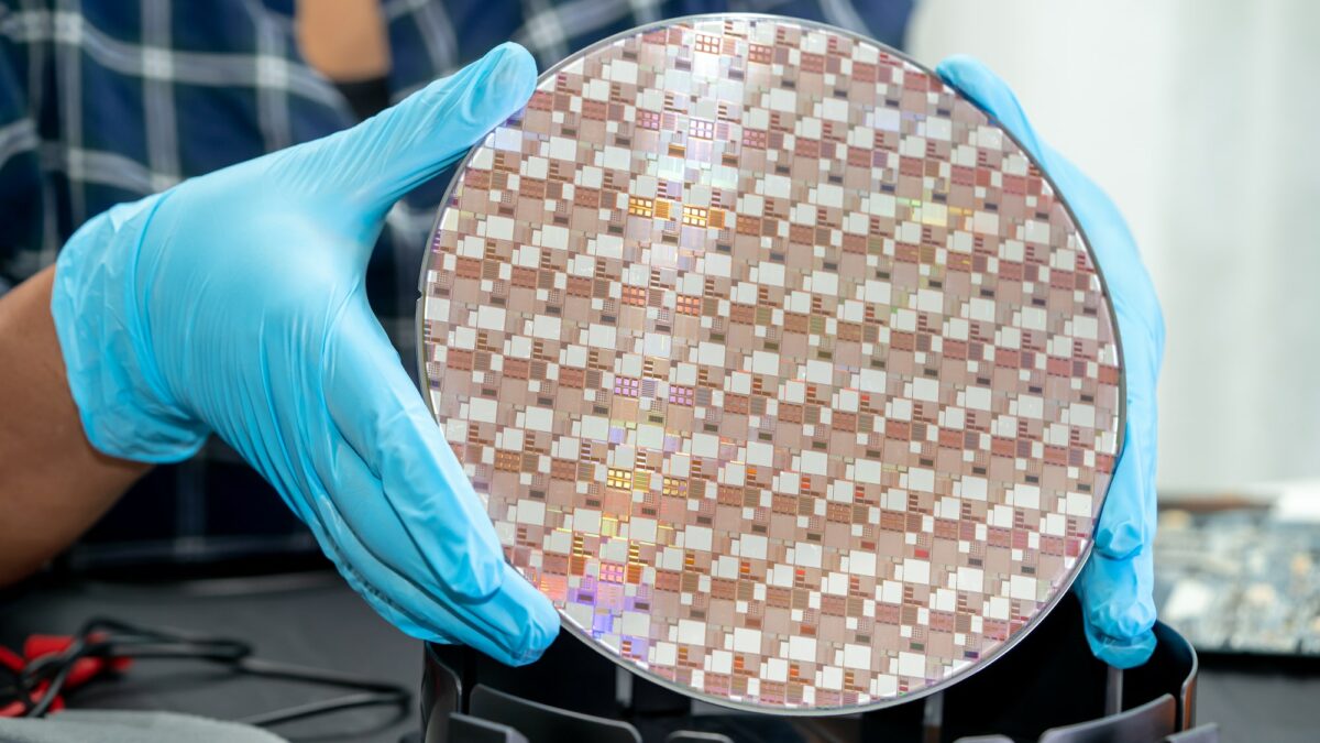 Silicon wafer for manufacturing semiconductor of integrated circuit.