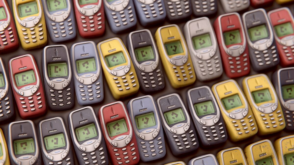 a large group of cell phones