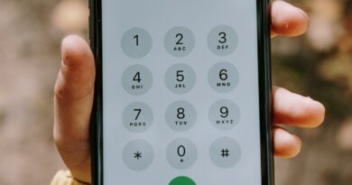 A Mobile Phone Screen on an Emergency Call