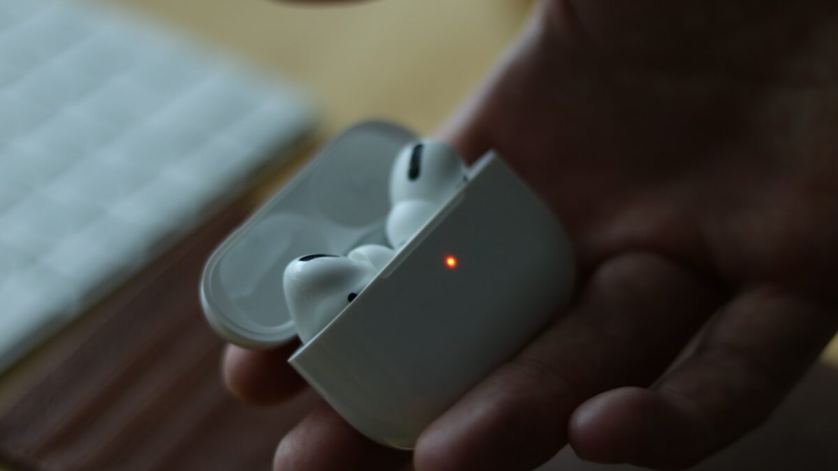 Revolution bei Apple: iPhone 15 und AirPods Pro mit USB-C und revolutionärem Hörtest-Feature