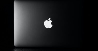 Revolution im Anmarsch: Apple könnte ersten faltbaren MacBook bis 2026 enthüllen